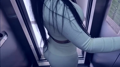 I SUCK MY BOYFRIEND IN THE CAR