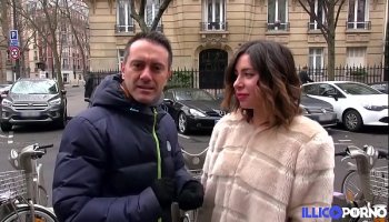 Irina se fait baiser à la demande de ses patrons